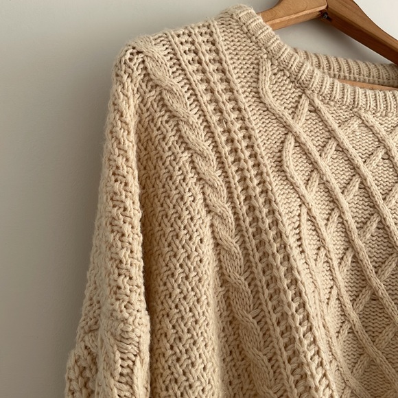 SOLD Cropped Cable Knit Sweater - Picture 3 of 4